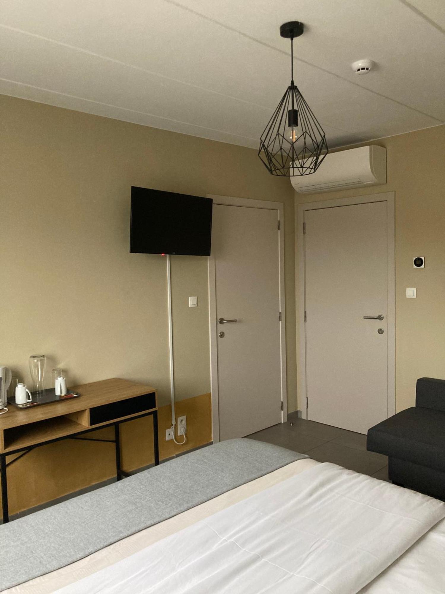 Hotel Cote Grange Tournai Exterior foto
